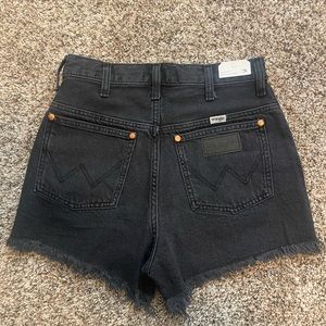 Women’s wrangler festival shorts in Shadow